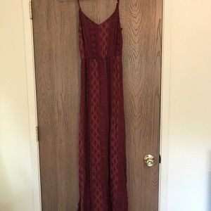 LULUS NEVER WORN BEFORE beautiful dress with slit